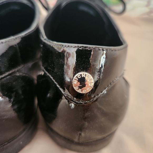 Michael Kors lace up leaher shoes - Picture 7 of 9